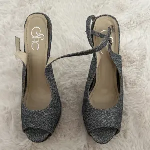 Chaussure à talon pour femme 