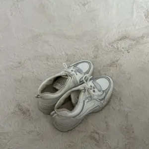Baskets pour femme 