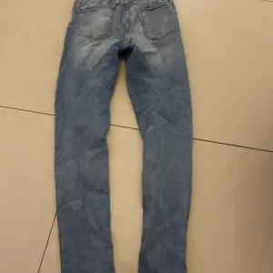 Jeans trouer pour femme 