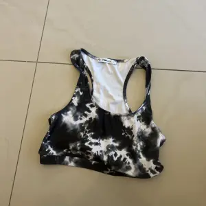 Top hauts de sport pour femme 