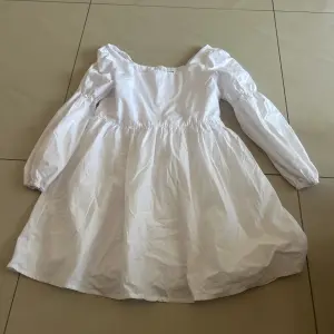 Robe court pour femme 