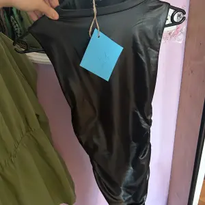 Mini robe noir 