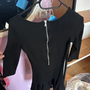 Mini Robe noire pour soirée 
