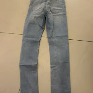 Jeans trouer pour femme 