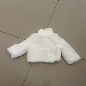 Veste pour bébé fille 