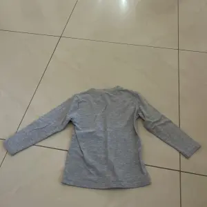 T-shirt à manche longue pour garçon 