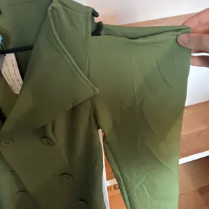 Verte ver militaire 