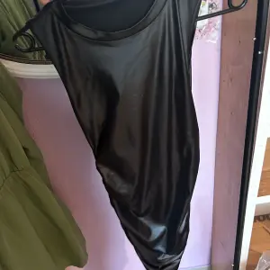 Mini robe noir 